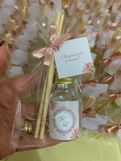 Lembrancinha casamento mini aromatizador rosê