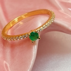 ANEL SOLITÁRIO ZIRCÔNIA VERDE ESMERALDA BANHO OURO 18K - comprar online