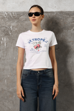 Imagen de REMERA STRAWBERRY SMALL