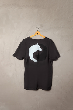 Camiseta Dois Lobos - comprar online