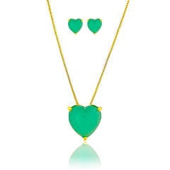 Conjunto coração verde pedra fosca banhado em ouro 18k