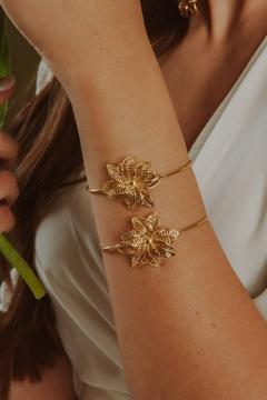 BRACELETE RÍGIDO ORQUÍDEA BANHADO EM OURO 18K na internet