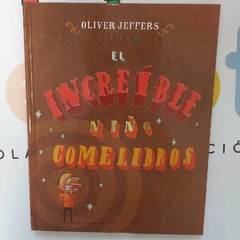 EL INCREÍBLE NIÑO COMELIBROS