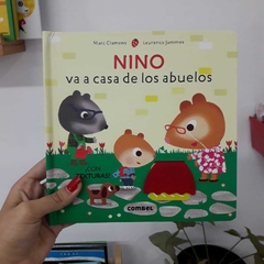 NINO VA A CASA DE LOS ABUELOS