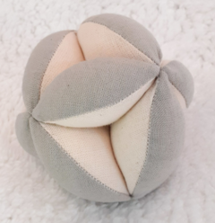 PELOTA MONTESSORI MINI- GRIS