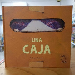 UNA CAJA