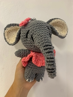 AMIGURUMI ELEFANTE