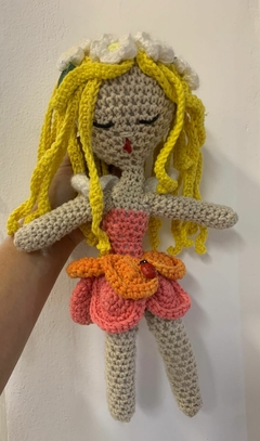 AMIGURUMI MUÑECA HADA RUBIA