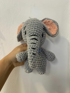 AMIGURUMI ELEFANTE