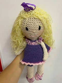 MUÑECA AMIGURUMI