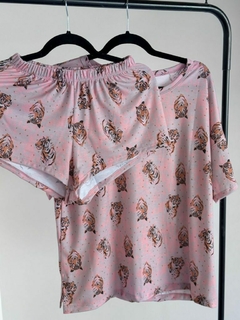 Pijama reme over y short cavado leopardo rosa - Touch Me