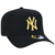 Bone 9FORTY A-Frame Snapback MLB New York Yankees Aba Curva Preto aba bege na internet