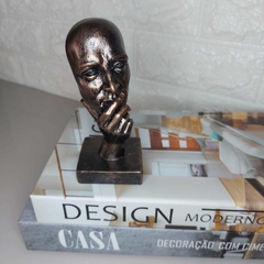 Escultura mão no rosto bronze - Realize Home & Decor