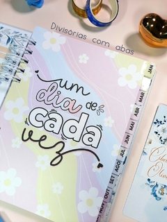 Agenda permanente Floral Azul - 1 dia por página tamanho A5 - comprar online