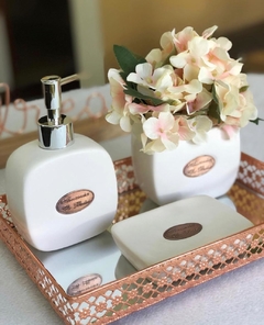 Kit Lavabo Cerâmica Branco e Prata 3 Peças - P&B Decor