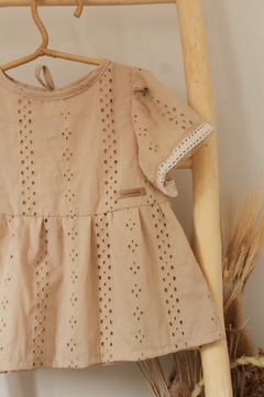 Blusa Beige broderie algodón