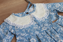 Vestido Celeste flores- cuello baby - comprar online