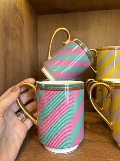 Caneca Grande Stripes Rosa\Verde - Pip Studio na internet