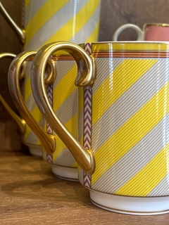 Caneca Grande Stripes Amarelo - Pip Studio - comprar online