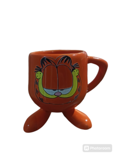 Taza patitas garfield 2