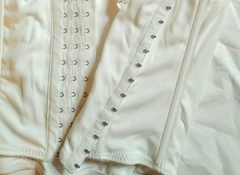 Corset branco romântico - comprar online