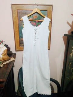 Vestido branco midi bordado - Sampa Époque Semijoias