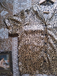 Camisa Pijama Animal Print Oncinha - comprar online