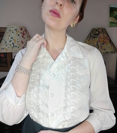 Camisa Vintage Branca com Bordado