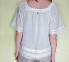 Blusa Bata Cantão Creme Renda - loja online