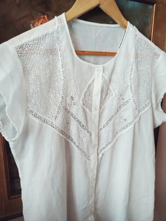 Blusa Vintage Bordada Cambraia Algodão