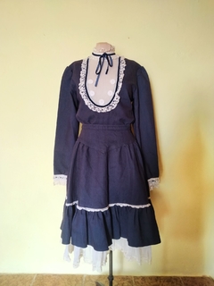 Conjunto Vintage Saia e Blusa Costureira na internet