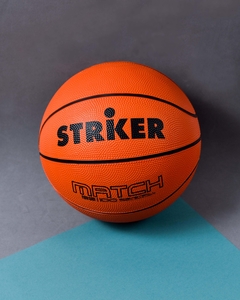 Pelota Básquet N°3. Marca: STRIKER