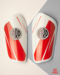 Canilleras De Fútbol RIVER. Marca: DRB - comprar online