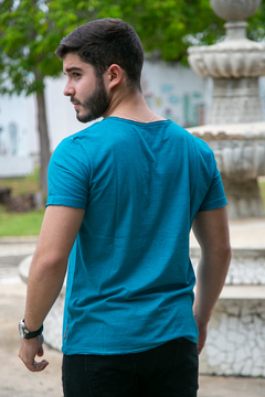 Camiseta Azul Masculina LádoCoração na internet
