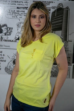 Camiseta Amarela com bolso LádoCoração - comprar online