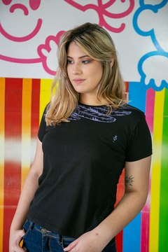 Camiseta Feminina Estampada Asas - comprar online