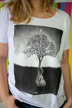 Camisa Branca Feminina Árvore da Vida LádoCoração - comprar online