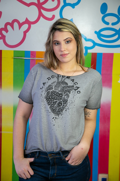 Camiseta Cinza Feminina Coração - Ládocoração