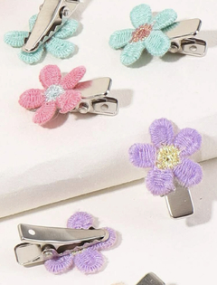 Flower Hair Clip na internet