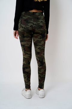 Calza camuflada, frizada. - comprar online