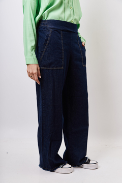 Pantalón wide leg de jean, con costura en bolsillos. - comprar online