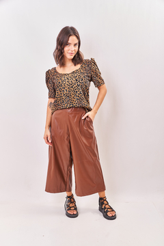 Pantalon wide leg, engomado. - comprar online