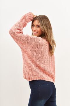 Sweater tejido en guardas verticales. en internet