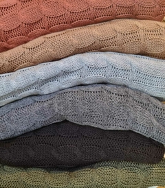 Sweater oversize, de acrílico tejido en ocho, con bolsillos en el frente. - tienda online