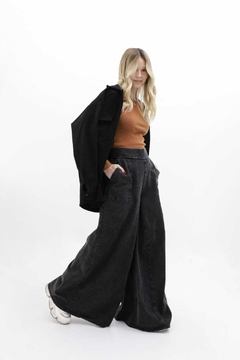 Maxi wide legg de jean negro nevado.