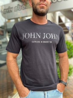 CAMISETA ESTAMPADA COM LOGO JOHN JOHN na internet