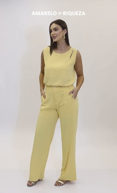 CONJUNTO PANTALONA E REGATA COM DETALHE LATERAL