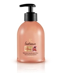 Combo Instance Frutas Vermelhas: Sabonete Líquido 250ml + Loção Corporal 400ml + Creme para Mãos 30g - Marypresentss