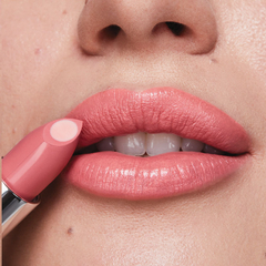 Batom Radiante Tratamake 3,6g Efeito Gloss Hidratação Intensa e FPS 30 Avon - comprar online