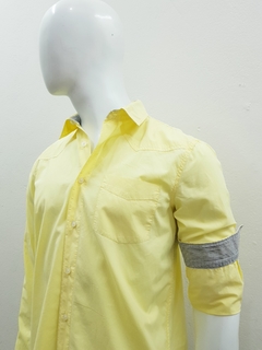 Camisa HERING | M | - Scavo Brechó